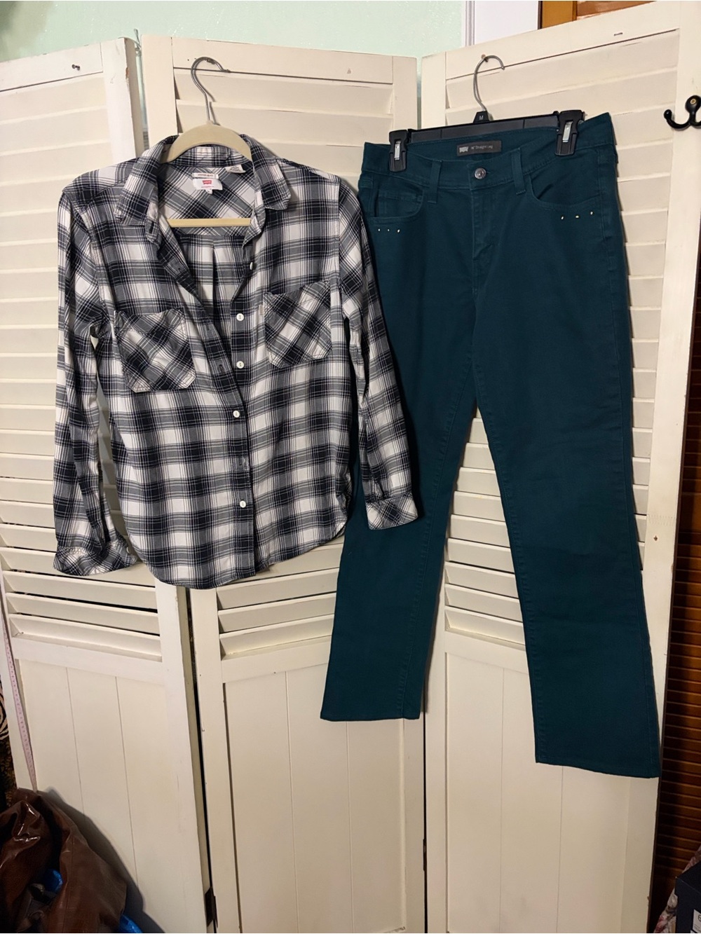 Two piece outfit including Levis 505 teal jeans and a Levis button down